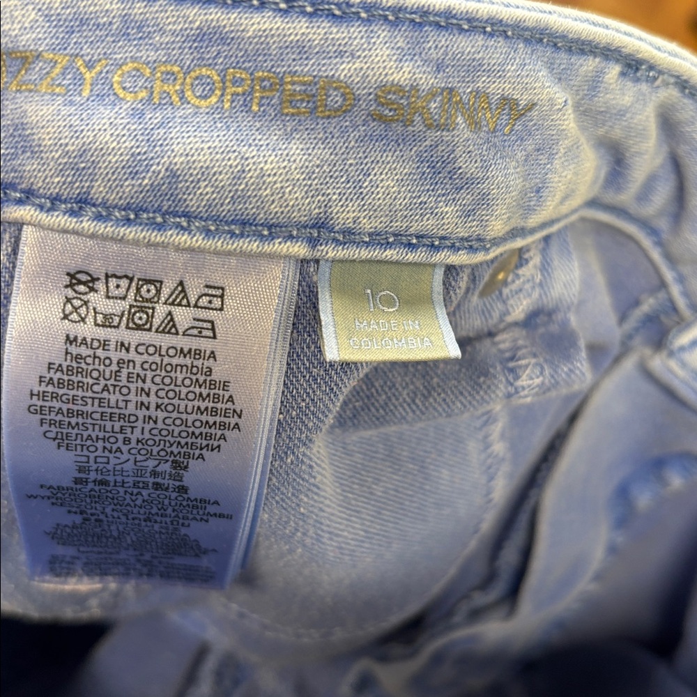 Michael Kors lt. blue, “Izzy cropped skinny jeans, size 10 - Picture 10 of 10